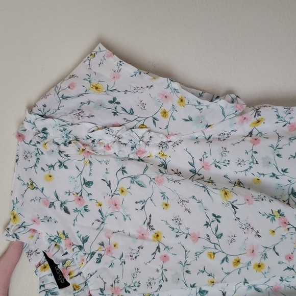 Gibson white ditsy floral smocked waist tiered dress, women's size XXS. - Picture 5 of 8